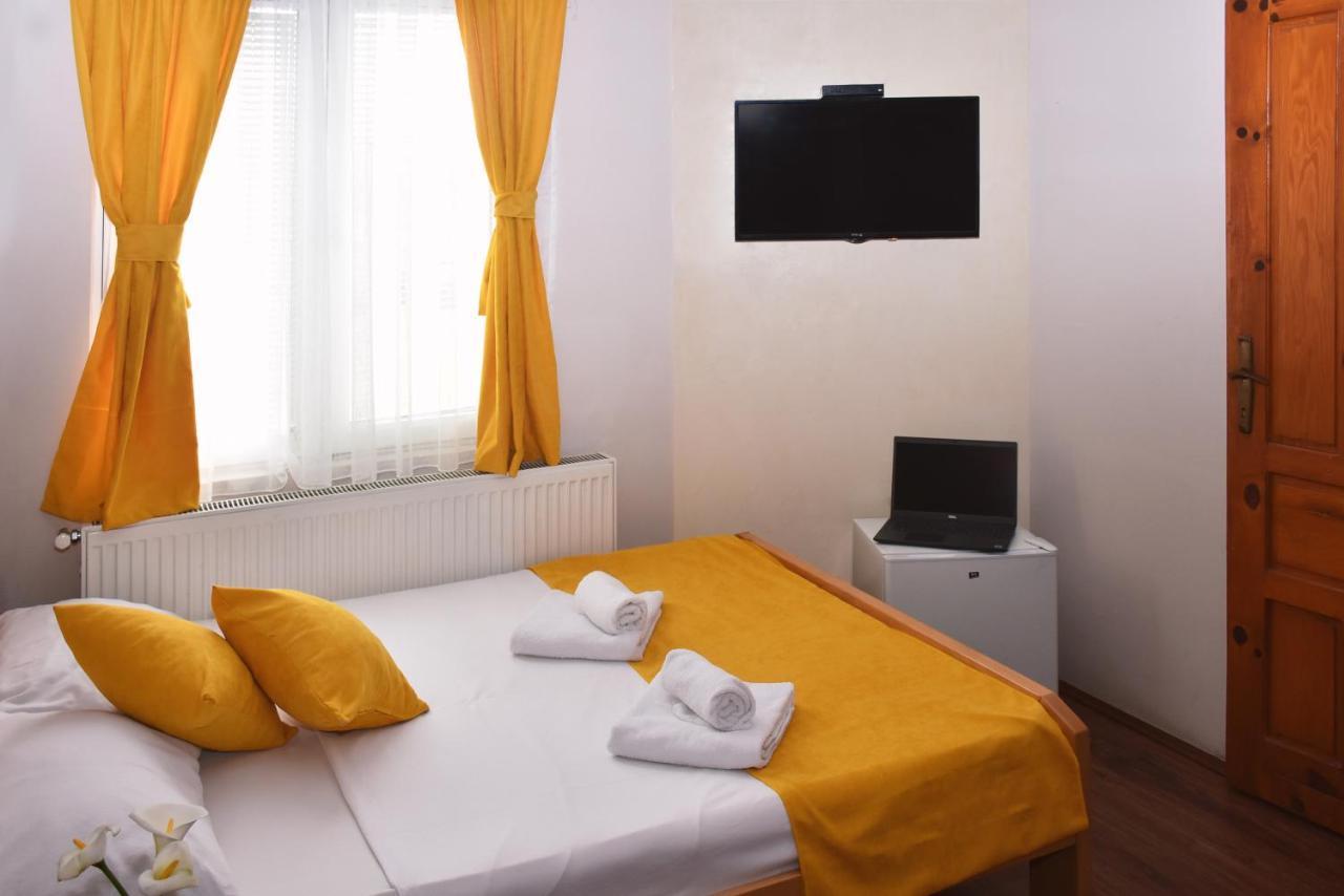 Guest House Villa Mir Крагуевац Экстерьер фото