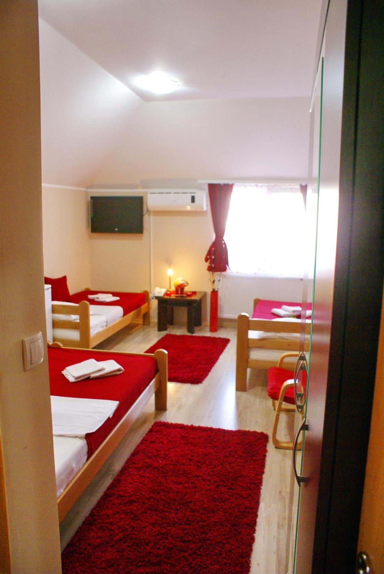 Guest House Villa Mir Крагуевац Номер фото